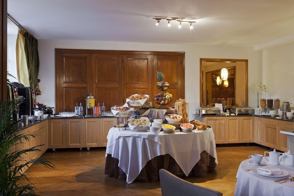 Chateau Jeanne & The Forest - Chateau De Montvillargenne 4* Gouvieux