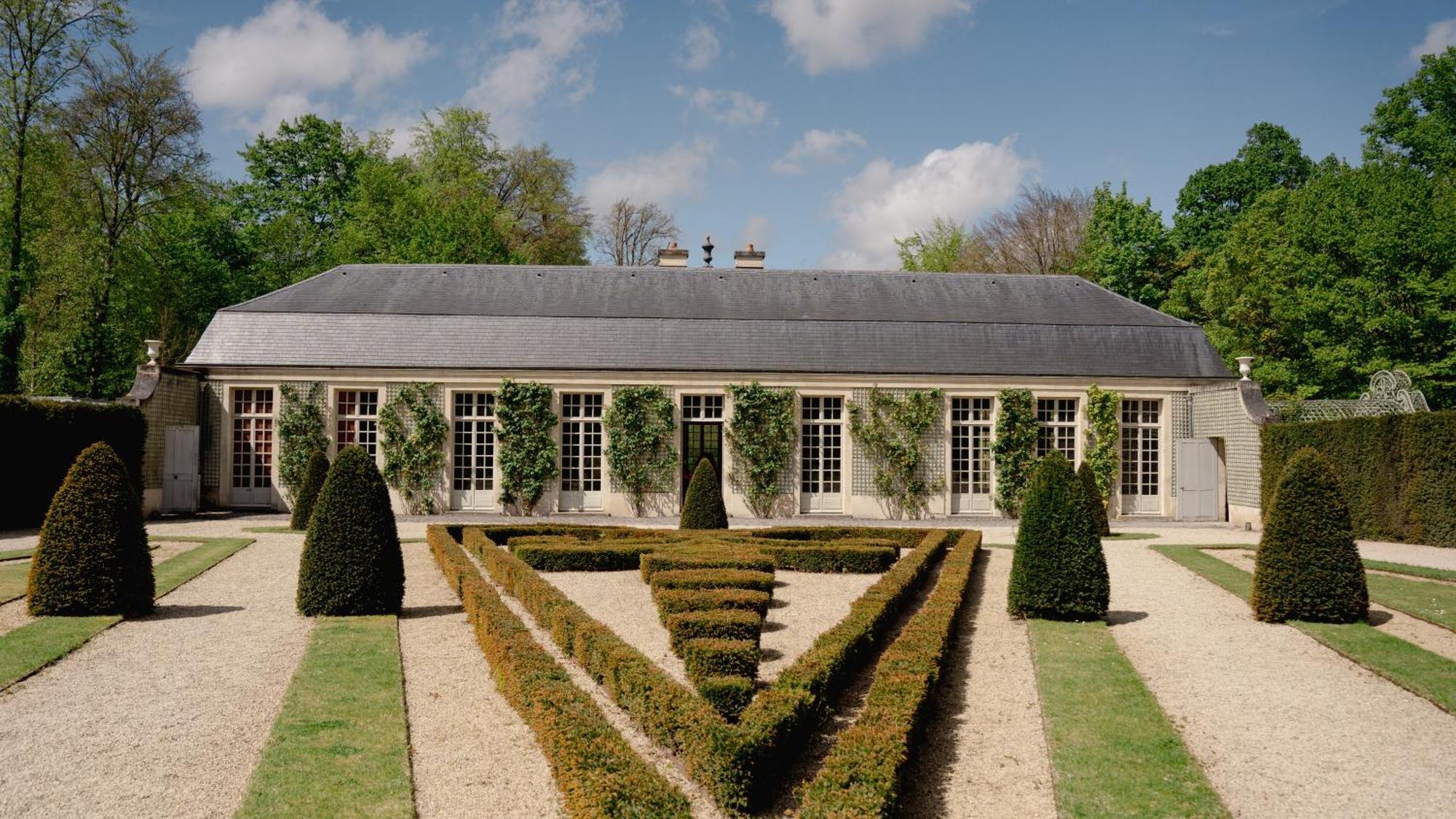 Chateau Jeanne & The Forest - Chateau De Montvillargenne 4*