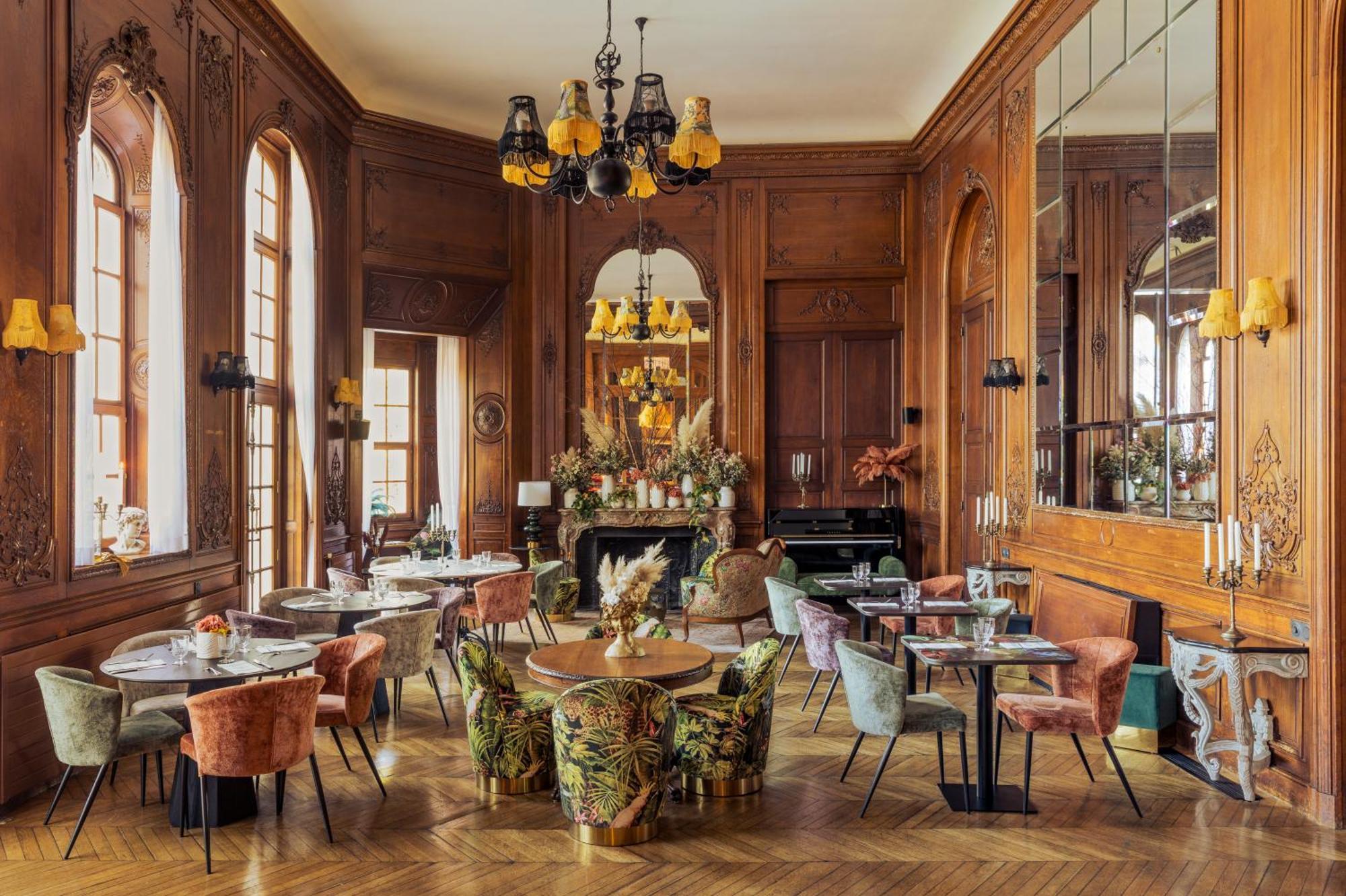 Chateau Jeanne & The Forest - Chateau De Montvillargenne 4*